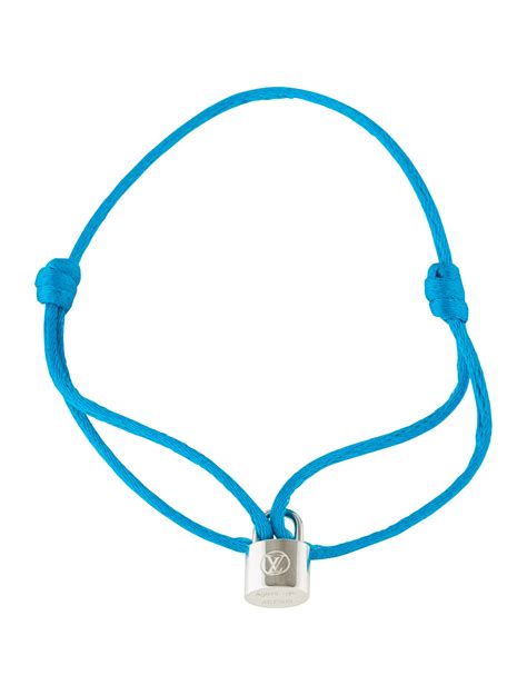 how to get unicef bracelet